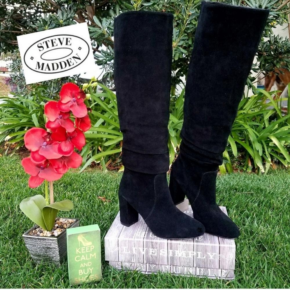 Chic Steve Madden Luxe Black Suede Boots - Picture 2 of 7